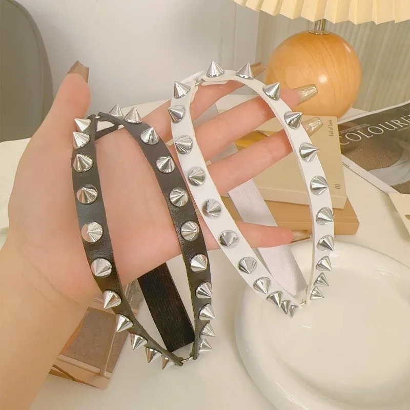 สายรัดต้นขาแบบมีหนามแหลมสองแถว - Body Jewelry By The Chain Gang บทวิจารณ์และราคา